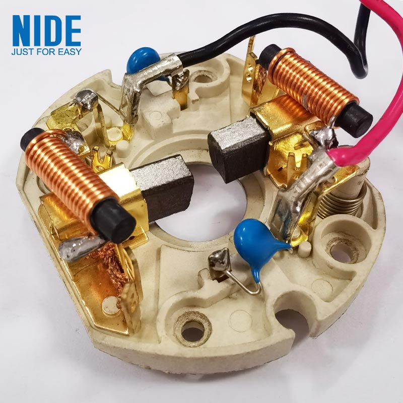 څنګه د کاربن برش د موټرو فعالیت او اوږد عمر ښه کوي